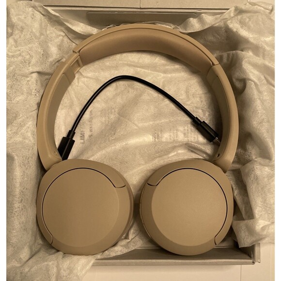 Sony Wireless Headphones Microphone Over Ear Beige Inspected WH-CH520 New - Picture 3 of 3